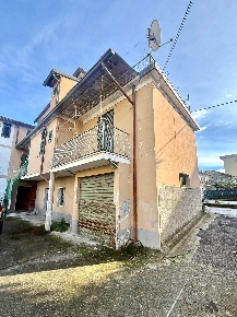 Foto Case semi ndipendenti a Massa Centro di 230 m² con 5 locali in vendita