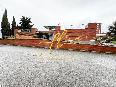 Foto Box a Cecina Cecina Centro di 32 m² con 1 locali in vendita