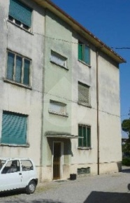 Foto Appartamento in Tito Speri, Pontevico Centro di 110 m² con 7 locali