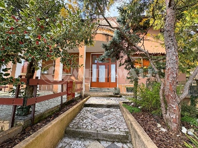 Foto Villa bifamiliare in Via Monte Spia 16, Montereale Valcellina Centro