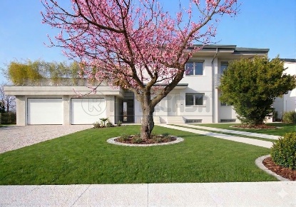 Foto Appartamento in Via Caldonazzo, Caldogno di 189 m² con 5 locali