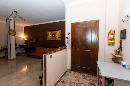 Foto Appartamento in Via Raffaello Sanzio 14, Corsico di 130 m² in vendita