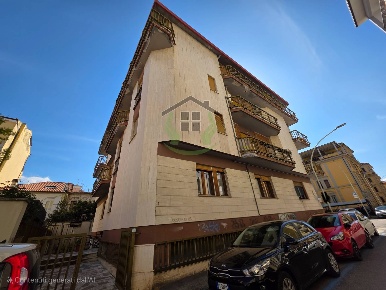 Foto Appartamento in Via Montegrappa, Ascoli Piceno di 80 m² con 4 locali