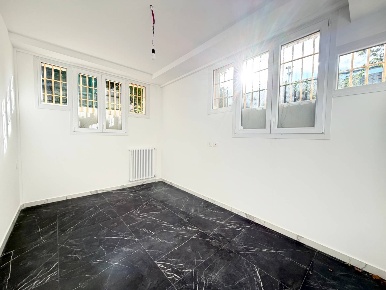 Foto Appartamento in Via Varallo 2, Milano Centro di 70 m² con 3 locali