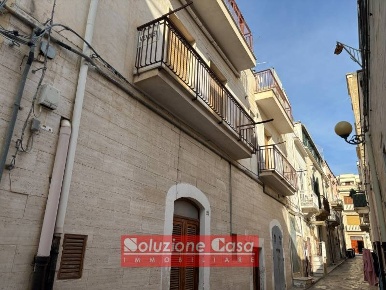 Foto Casa indipendente in via Mario Pagano 16, Canosa di Puglia Centro