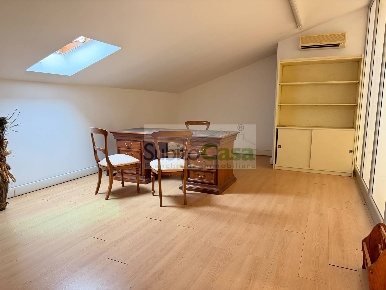 Foto Ufficio in via mare adriatico 82, Spoltore di 143 m² con 2 locali