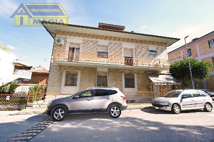 Foto Appartamento a Castel di Lama Piattoni Villa Sant'Antonio di 190 m²
