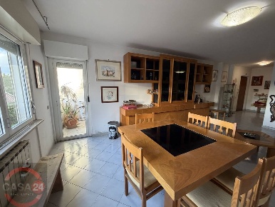 Foto Appartamento in Via Conti d'anagni, Latina Borgo San Michele di 114 m²
