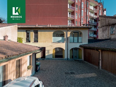 Foto Case semi ndipendenti in Via Sabotino 11, Varese Centro di 176 m²