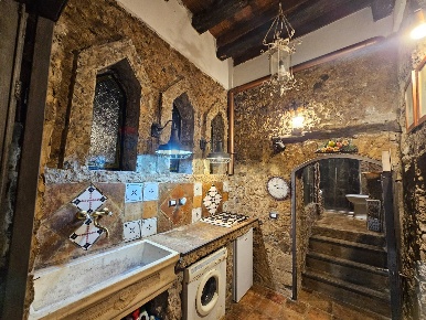 Foto Appartamento in Largo Barbuti 16, Salerno di 71 m² con 2 locali