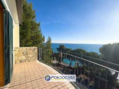 Foto Villa a schiera in Strada per Rollo, Cervo di 65 m² con 3 locali