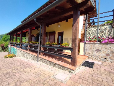 Foto Cessione attività in Via Madonna delle Vigne, Castelli Calepio