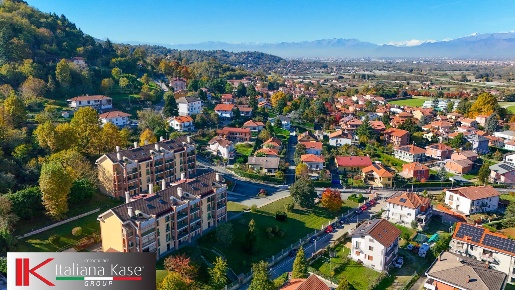 Foto Appartamento in San Giuseppe, Gassino Torinese di 220 m² con 7 locali