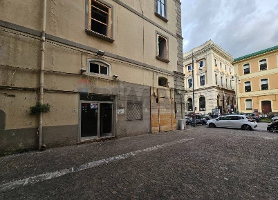 Foto Locale commerciale in Via Alfredo De Marsico 9, Salerno Centro