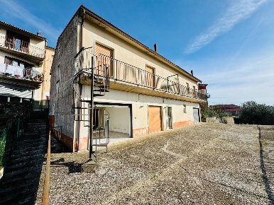 Foto Casa indipendente in VIA TOPPOLE, Sant'Angelo all'Esca di 290 m²