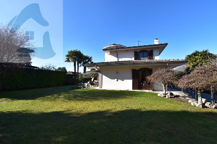 Foto Villa unifamiliare in Via San Giacomo 14/A, Alpignano di 246 m²