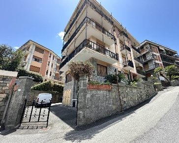 Foto Appartamento in Via Cardellino, Alassio di 45 m² con 2 locali