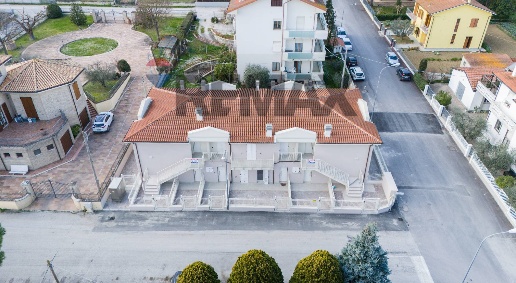 Foto Appartamento in via po 1113, Ostra Pianello di 92 m² con 3 locali