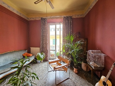 Foto Appartamento in Via Avezzana, Genova Lagaccio di 110 m² con 7 locali