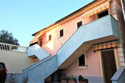 Foto Appartamento in via Del Colle, Viddalba di 55 m² con 3 locali