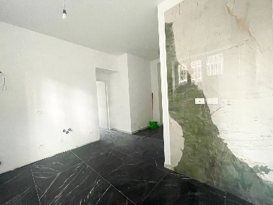 Foto Appartamento in Via Varallo 2, Milano Centro di 70 m² con 3 locali