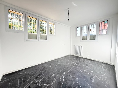 Foto Appartamento in Via Varallo 2, Milano Centro di 70 m² con 3 locali