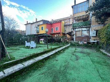 Foto Appartamento in Via San Giacomo, Atripalda di 110 m² con 4 locali