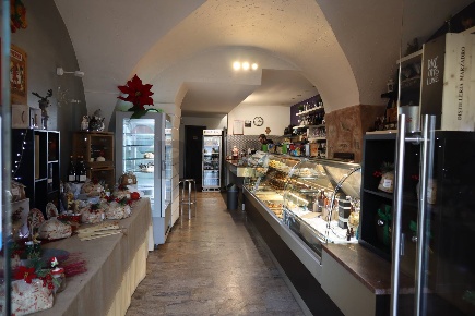 Foto Locale commerciale in p.zza Duomo 4, Chiaramonte Gulfi Centro di 70 m²