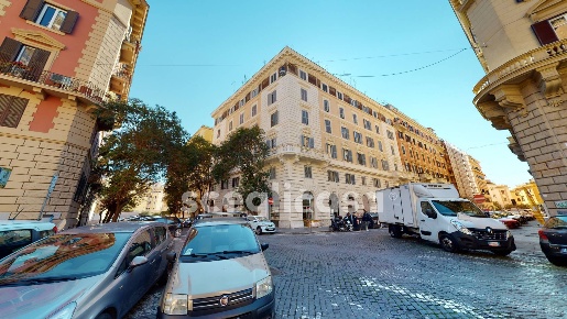 Foto Locale commerciale in via Poliziano 59, Roma Colle Oppio di 26 m²