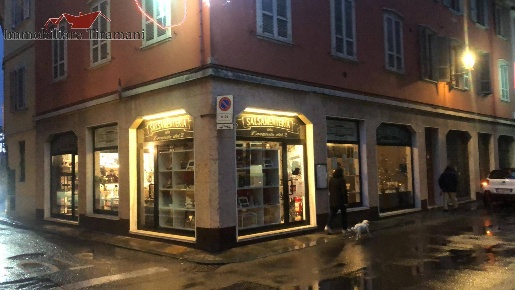 Foto Attività commerciale in municipio, Fiorenzuola d'Arda Centro di 110 m²