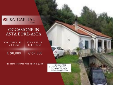 Foto Villa unifamiliare in Regione Enesi, Albenga di 143 m² con 3 locali