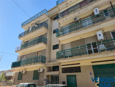 Foto Appartamento in Via Nicolai, Adelfia di 90 m² con 3 locali in vendita