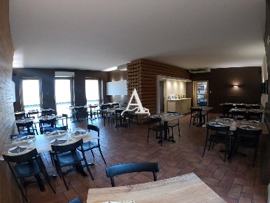 Foto Locale commerciale a Nogara Centro di 334 m² in vendita