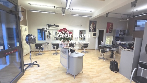 Foto Attività commerciale a Valsamoggia di 75 m² con 2 locali in vendita