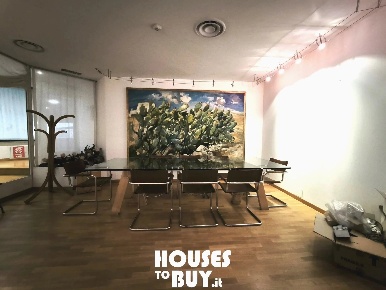 Foto Ufficio in Strada 6, Rozzano Centro con 10 locali in affitto