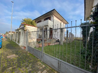 Foto Casa indipendente in Via I maggio 30/A, Borgo San Siro Centro