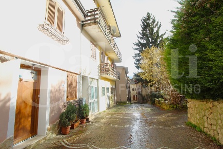 Foto Appartamento in Via Dragone 23/25, Alfedena Villa Scontrone di 87 m²