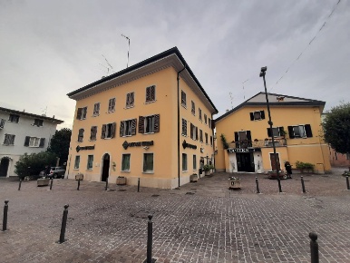Foto Appartamento in Piazzale Caduti, Padenghe sul Garda Centro di 90 m²