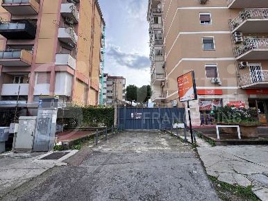 Foto Laboratorio in Corso Calatafimi 458, Palermo Calatafimi Alta di 700 m²
