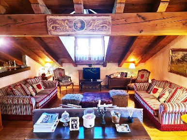 Foto Appartamento in Strada Regionale 41, Courmayeur Centro di 140 m²