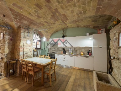 Foto Appartamento a Pomarance Centro di 85 m² con 2 locali in vendita