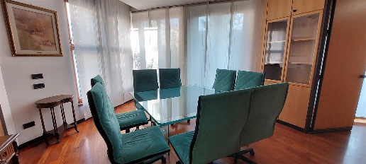 Foto Ufficio in Via Carlo Alberto, Monza Centro Storico di 130 m²