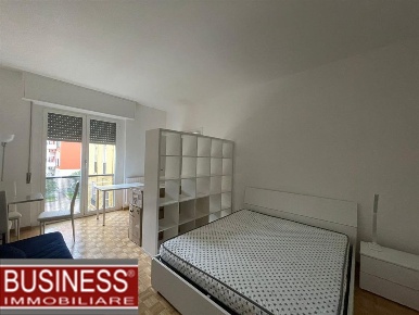 Foto Appartamento in Via A. Maffei, Milano Montenero di 60 m² con 2 locali