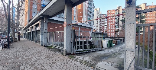 Foto Box in Via Luigi Cadorna, Cinisello Balsamo Balsamo di 14 m²