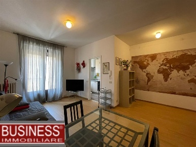 Foto Appartamento in Via Fogazzaro, Milano Montenero di 65 m² con 2 locali