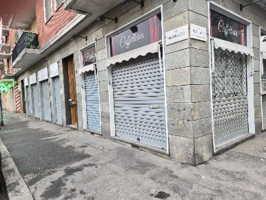 Foto Negozio in via brandizzo 86, Torino Barriera di Milano di 71 m²