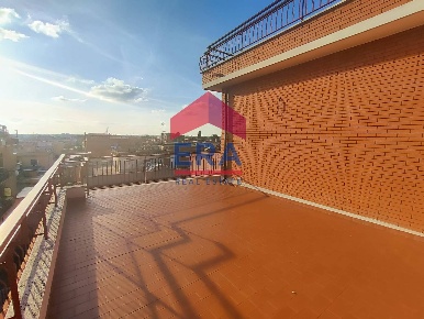 Foto Appartamento in Via Francesco Donati 64, Roma Dragona di 130 m²