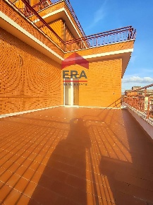 Foto Appartamento in Via Francesco Donati 64, Roma Dragona di 130 m²
