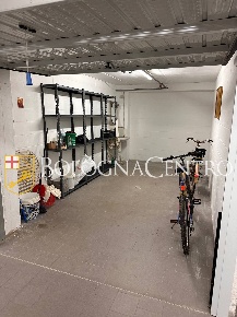 Foto Posti auto in Via Aurelio Saffi, Bologna Saffi di 15 m² con 1 locali