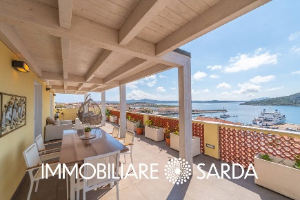 Foto Appartamento in Via A. Doria 14, La Maddalena di 283 m² con 9 locali